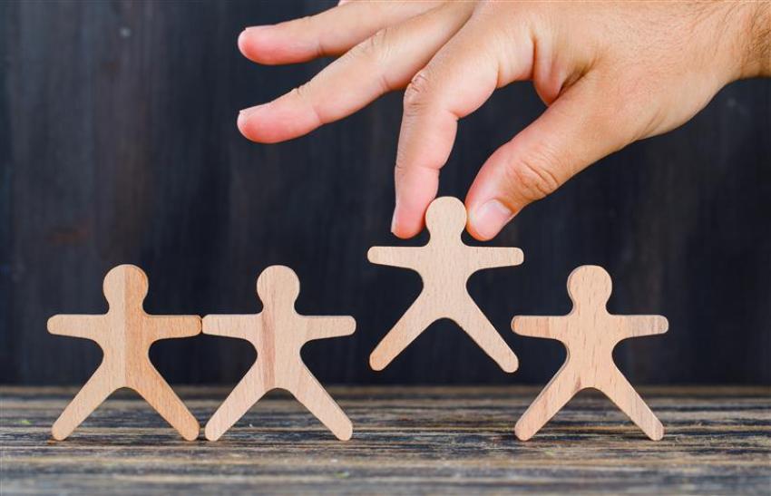 Sumem un nou associat